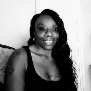 Meet your Posher, Chanel